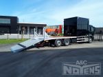 901999 open laadbak met compartiment op Mercedes vrachtwagen voor tuinaanleg